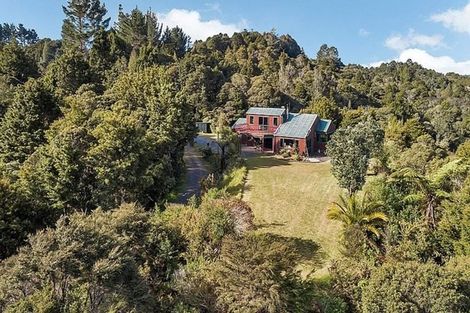 Photo of property in 1106 Russell Road, Whakapara, Hikurangi, 0184