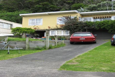 Photo of property in 25 Waiwera Place, Waiwera, Orewa, 0994