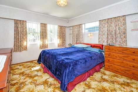 Photo of property in 11 Mcleod Road, Weymouth, Auckland, 2103