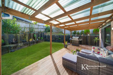 Photo of property in 5 Kereru Rise, Papakura, 2110