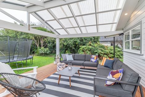 Photo of property in 43 Kawiu Road, Levin, 5510