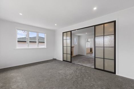 Photo of property in 5 Blease Street, New Lynn, Auckland, 0600