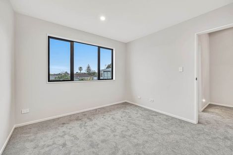 Photo of property in 29d Rotoiti Avenue, Pakuranga Heights, Auckland, 2010