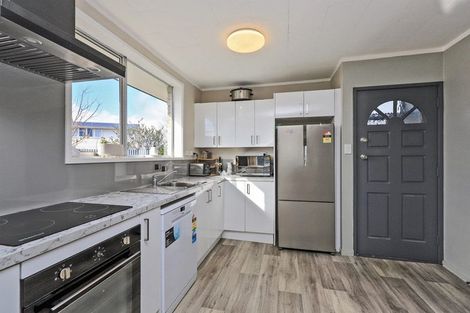 Photo of property in 6 Murdoch Place, Raureka, Hastings, 4120