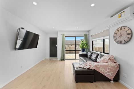 Photo of property in 222c Pakuranga Road, Pakuranga Heights, Auckland, 2010