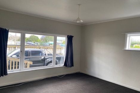 Photo of property in 24 Airdrie Road, Ranui, Auckland, 0612