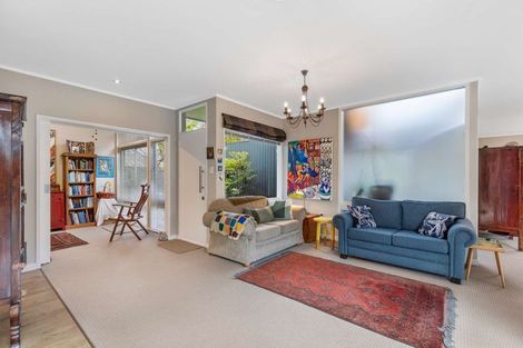 Photo of property in 42 Ihaka Street, Hokowhitu, Palmerston North, 4410