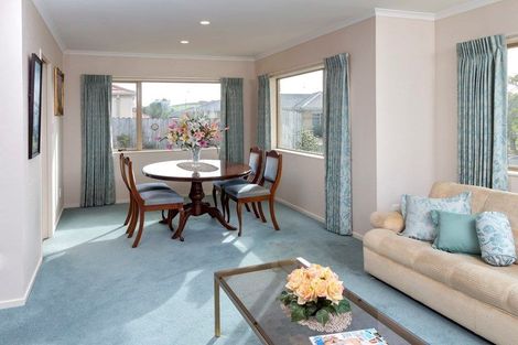 Photo of property in 10 Brosna Place, East Tamaki, Auckland, 2016