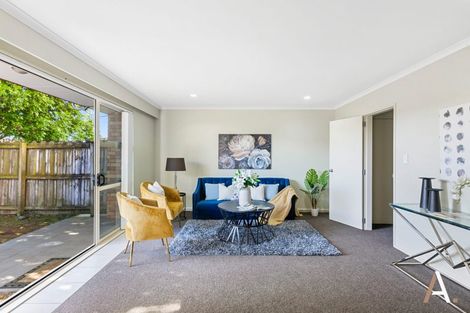 Photo of property in 8 Lime Crescent, Papakura, 2110