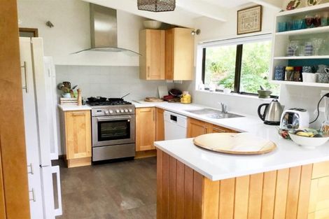 Photo of property in 27 Hastings Parade, Devonport, Auckland, 0624