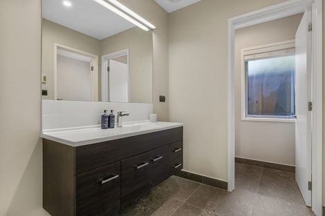 Photo of property in 69 Hillcrest Road, Hatfields Beach, Orewa, 0931