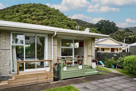 Photo of property in 8/238 Muritai Road, Eastbourne, Lower Hutt, 5013