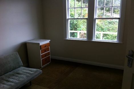 Photo of property in 76a Kelburn Parade, Kelburn, Wellington, 6012