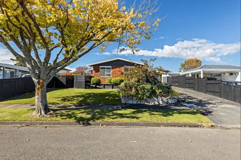 Photo of property in 16 Lockhart Avenue, Milson, Palmerston North, 4414