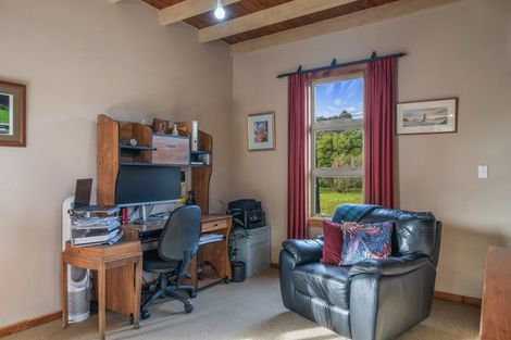 Photo of property in 110c Kaitoke Loop, Kaitoke, Upper Hutt, 5018