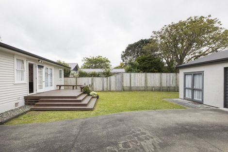 Photo of property in 10 Antrim Place, Hokowhitu, Palmerston North, 4410