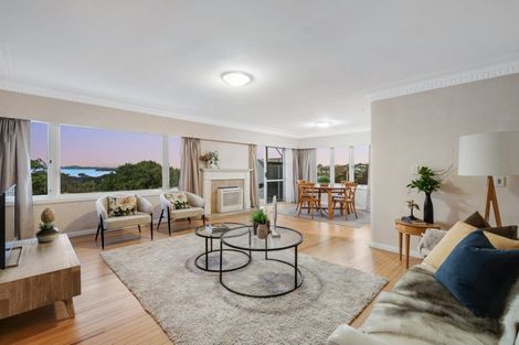 Photo of property in 1/53 Uxbridge Road, Mellons Bay, Auckland, 2014