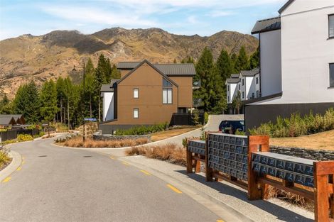 Photo of property in 16/18 George Bullen Lane, Arthurs Point, Queenstown, 9371