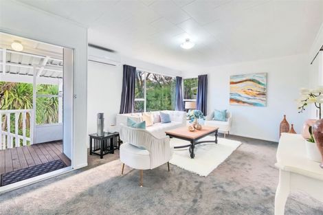 Photo of property in 28 Mawney Road, Henderson, Auckland, 0610