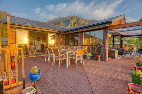 Photo of property in 12 Cargills Road, Barrytown, Runanga, 7873