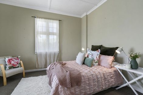 Photo of property in 6 Malcolm Street, Martinborough, 5711