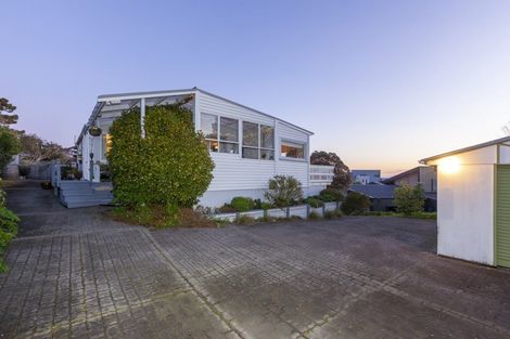 Photo of property in 13 The Crescent, Raumati South, Paraparaumu, 5032