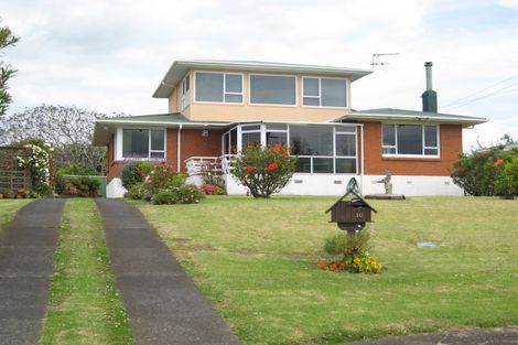 Photo of property in 10 Ngaio Avenue, Mangere Bridge, Auckland, 2022