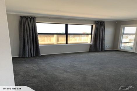 Photo of property in 3 Pakaraka Drive, Papakura, 2110