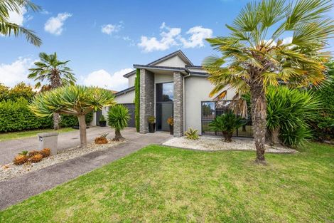 Photo of property in 24 Corsica Way, Karaka, Papakura, 2113