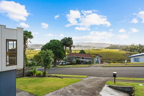 Photo of property in 19 Raumati Crescent, Onerahi, Whangarei, 0110