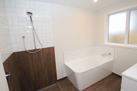 Photo of property in 90 Weston Road, St Albans, Christchurch, 8052