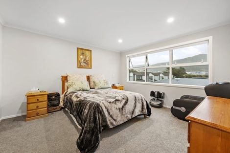 Photo of property in 20 Bluff Road, Kenepuru, Porirua, 5022