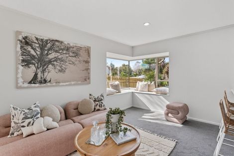 Photo of property in 2 Leigh Place, Paraparaumu Beach, Paraparaumu, 5032