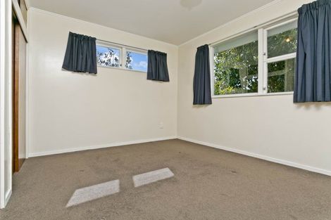 Photo of property in 7 Tahu Crescent, Sunnynook, Auckland, 0620