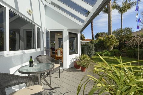 Photo of property in 43 Pah Street, Matua, Tauranga, 3110