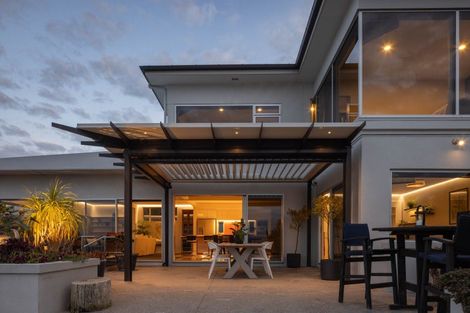 Photo of property in 12 George Street, Hospital Hill, Napier, 4110