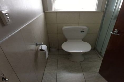 Photo of property in 16 Rathgar Road, Henderson, Auckland, 0610