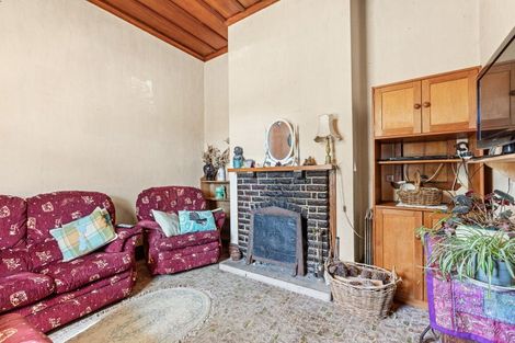 Photo of property in 16 Eagle Street, Waipawa, 4210