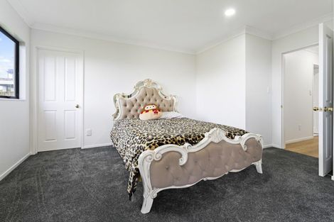 Photo of property in 223 Hill Road, The Gardens, Auckland, 2105