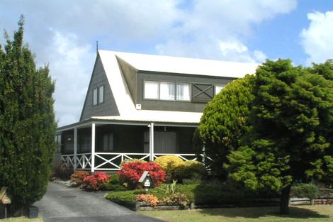 Photo of property in 30 Kennedy Avenue, Forrest Hill, Auckland, 0620