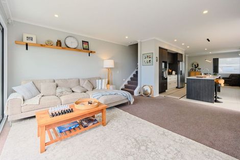 Photo of property in 104 Symes Drive, Red Beach, 0932