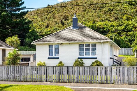 Photo of property in 198 Waddington Drive, Naenae, Lower Hutt, 5011
