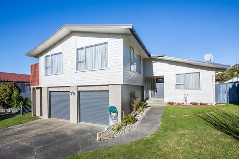 Photo of property in 7 Cannon Lane, Whitby, Porirua, 5024
