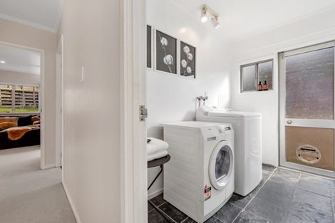 Photo of property in 4 Prestige Place, Castor Bay, Auckland, 0620