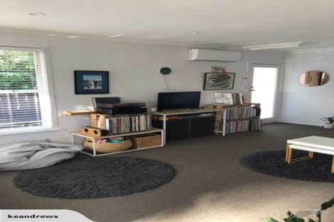 Photo of property in 1/10 Walker Road, Point Chevalier, Auckland, 1022