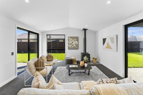 Photo of property in 4 Louden Place, Wakefield, 7025