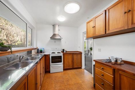 Photo of property in 144 Parkvale Road, Karori, Wellington, 6012