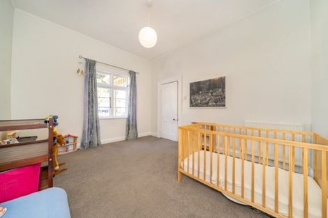 Photo of property in 8 Pitt Street, Moera, Lower Hutt, 5010