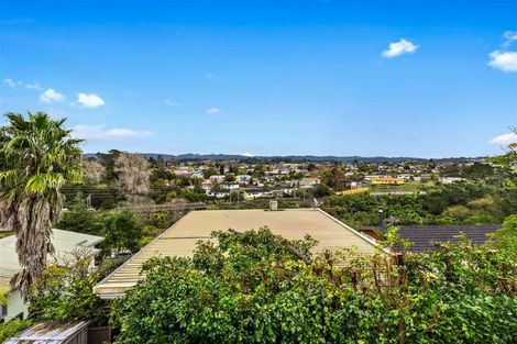 Photo of property in 2/31 Rangeview Road, Sunnyvale, Auckland, 0612