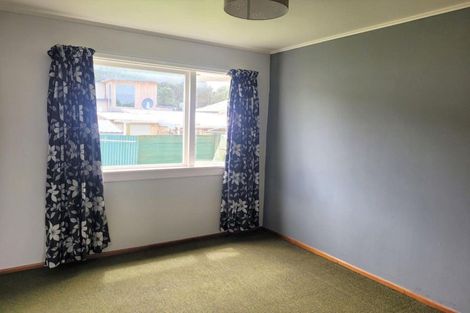 Photo of property in 32 Hine Street, New Plymouth, 4310